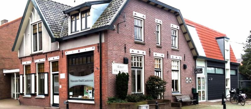 Foto: Bezoekerscentrum Museum Lunteren: poort naar De Goudsberg