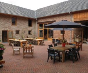 Preuverie in de Wiesj Ontbijt-Lunch-Diner